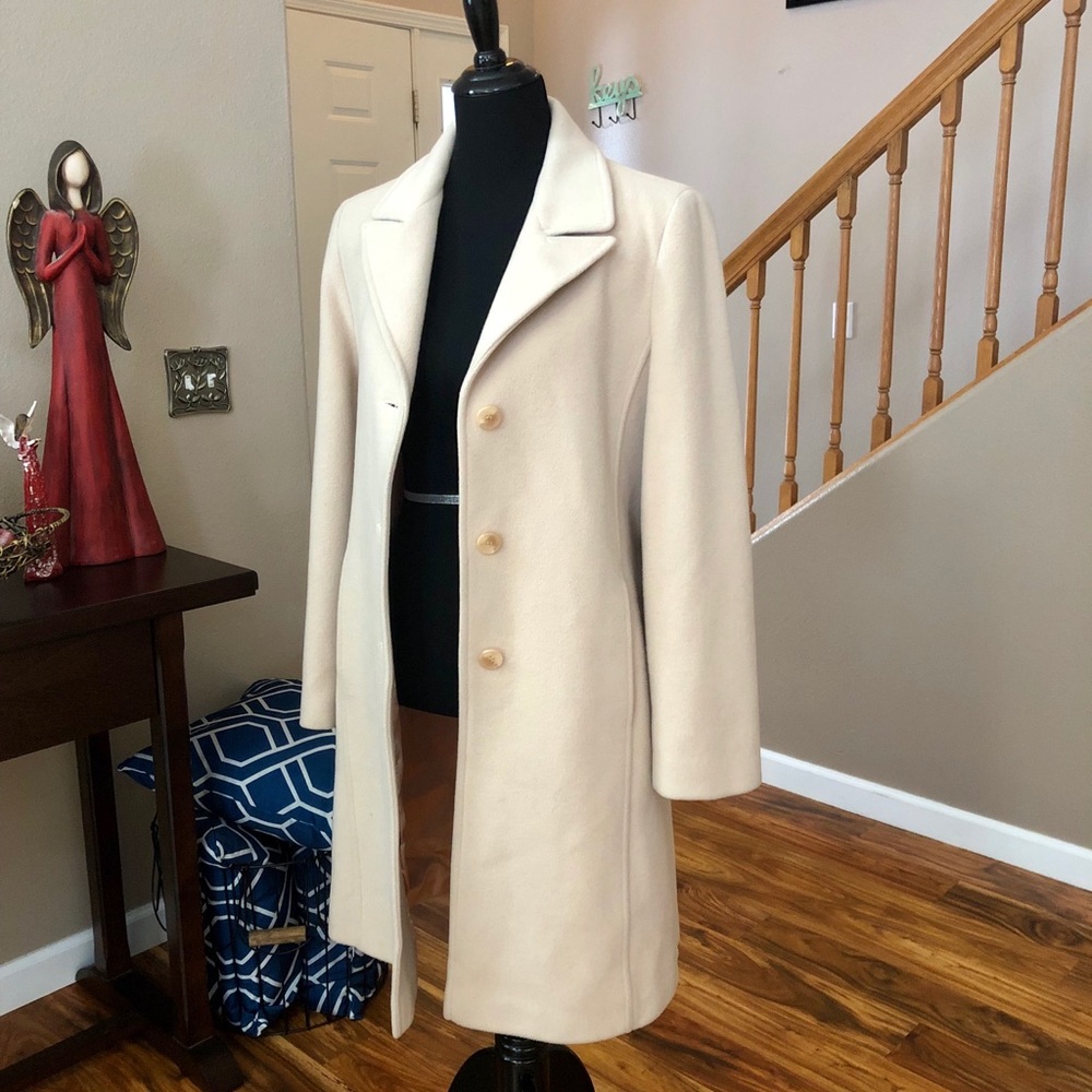Women’s Cream Trench Coat